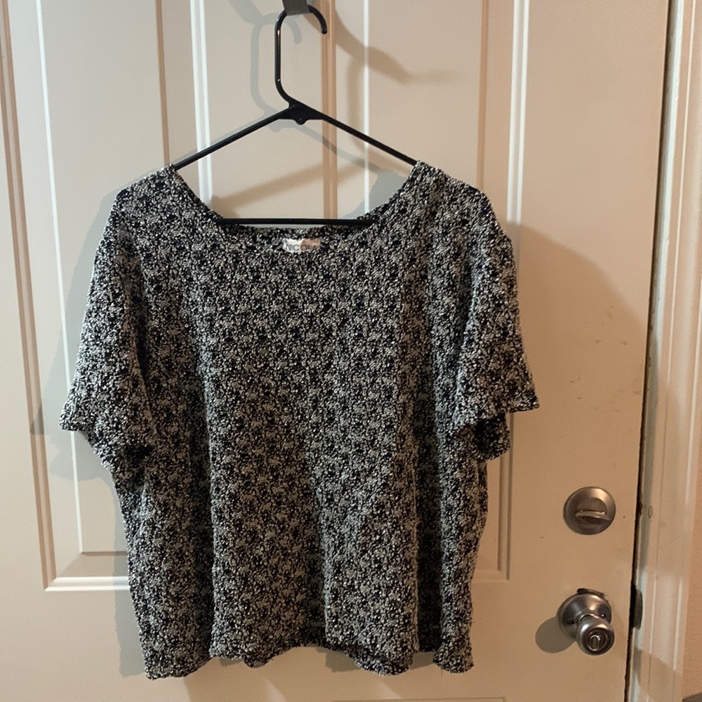 Nicola woman knit blouse vintage 1980's